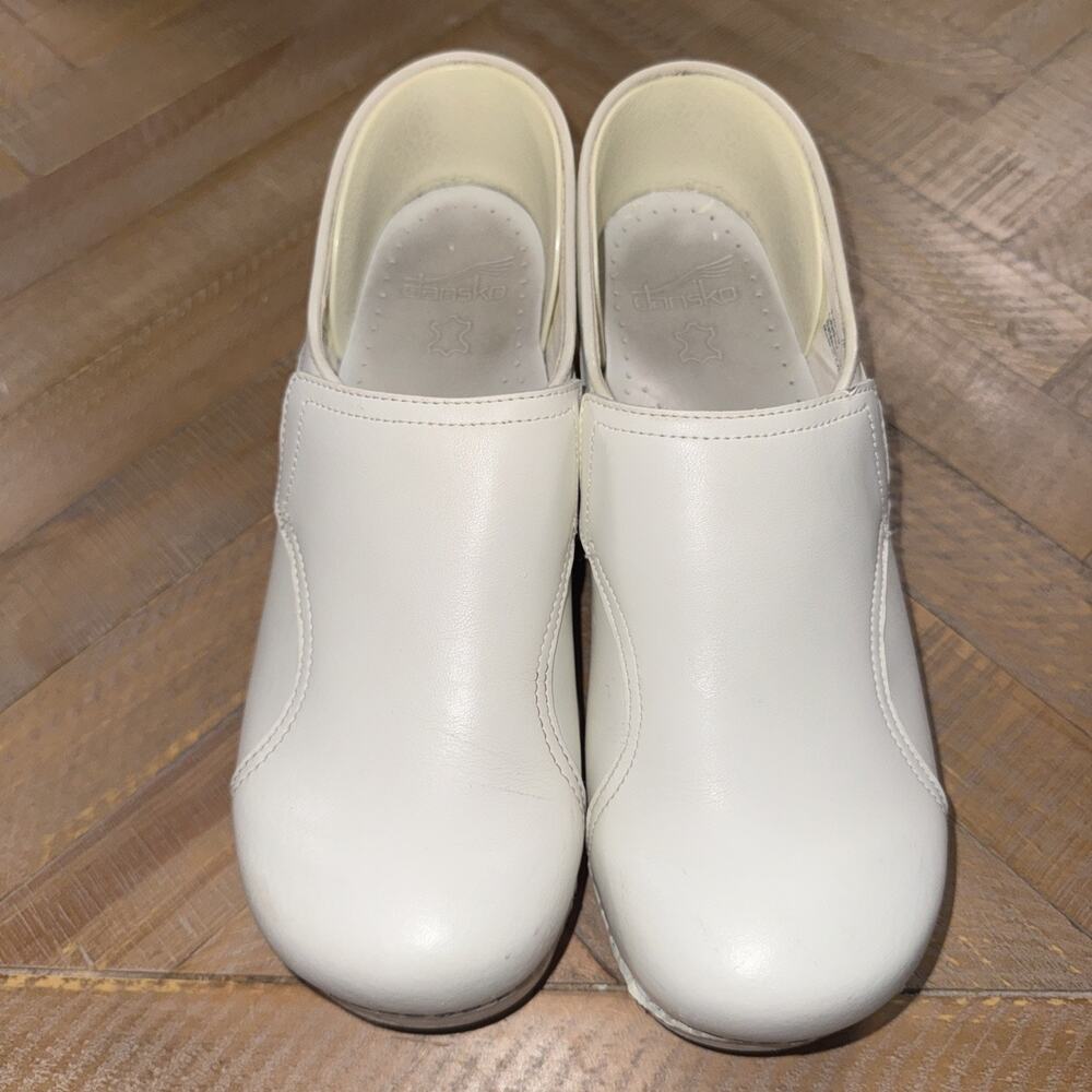 Dansko Professional Clogs Shoes Womens 9.5 EU 40 White Leather Nursing Work